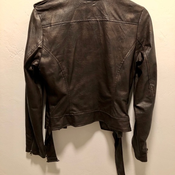 SOLD - Picture 4 of 6